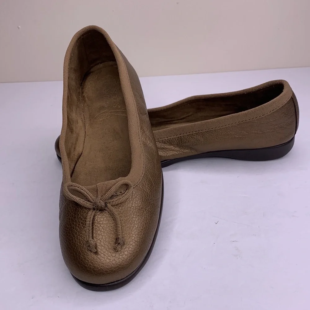 AEROSOLES slip flat